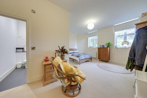 2 bedroom flat for sale, Manor Mount, Forest Hill, London, SE23