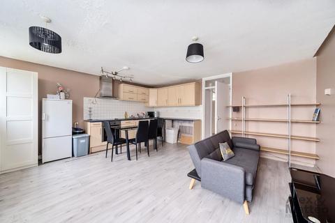 1 bedroom flat for sale - Lucey Way, Bermondsey, SE16