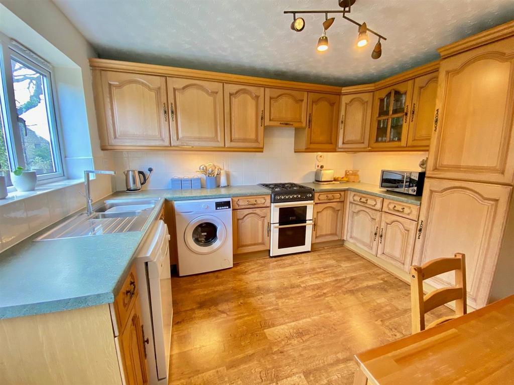 Bramleys Estate Agents - Dalton - Carr Green Lane