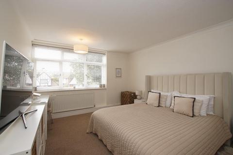 2 bedroom flat for sale, Upperton Road, Eastbourne BN21