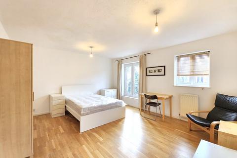4 bedroom townhouse to rent, Heddington Grove, London, N7