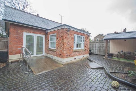 10 Pitfield, Chelmsford, CM2 9QY