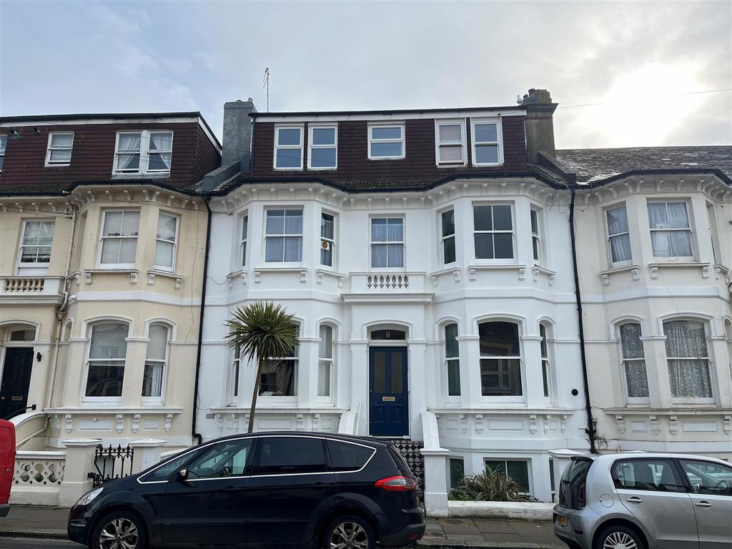 Seafield Road, Hove 1 bed flat to rent £1,195 pcm (£276 pw)
