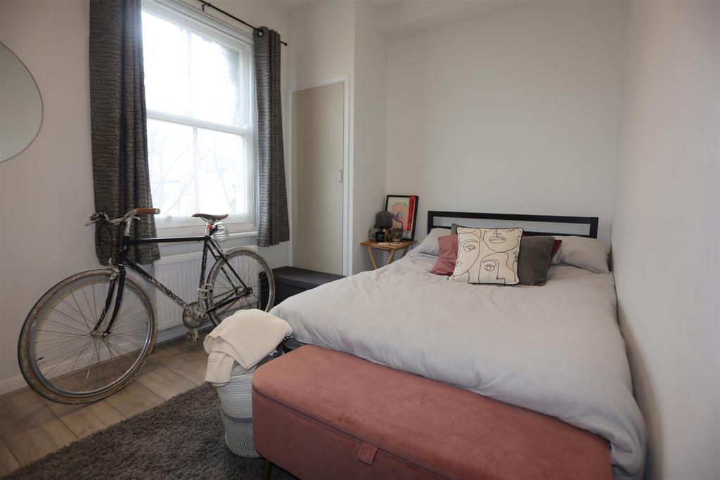 6, 8 seafield road furnished 1.jpg