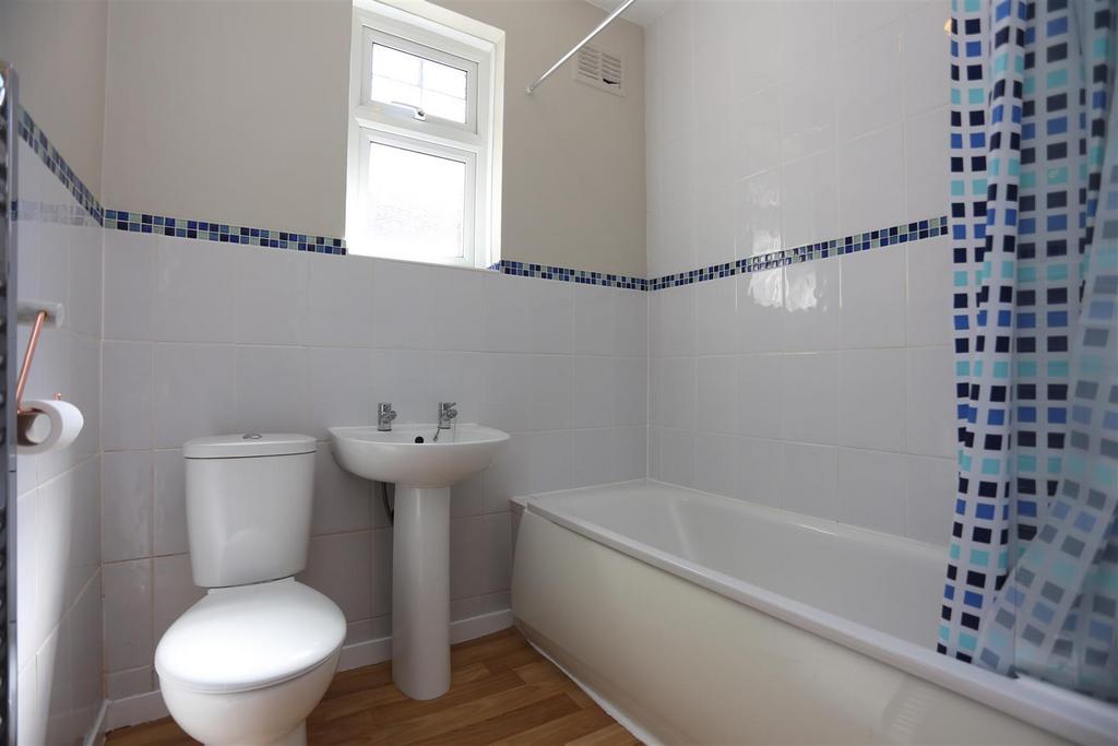 3, 58 Worcester Villas (7).JPG