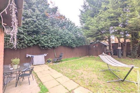 16 Bishops Drive, Feltham, TW14 8LT
