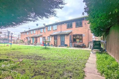 16 Bishops Drive, Feltham, TW14 8LT