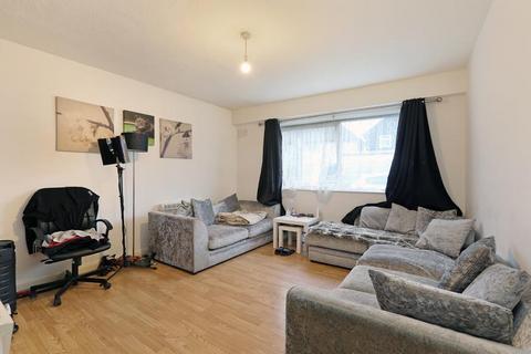 Flat 3, Cherry Court New Road, Mitcham, CR4 4JN