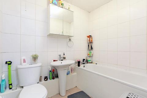 Flat 3, Cherry Court New Road, Mitcham, CR4 4JN