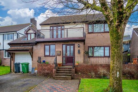 5 bedroom house for sale - Herbert March Close, Cardiff CF5