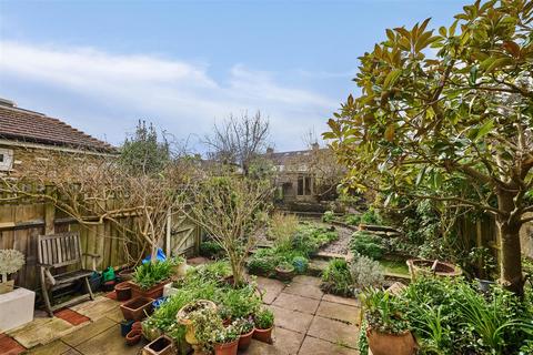 3 bedroom end of terrace house for sale, Larches Avenue, East Sheen, SW14