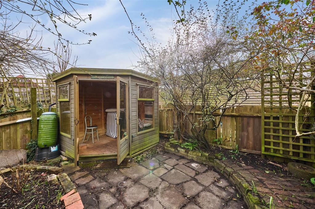 James Anderson - Larches Avenue  SW14 15.jpg