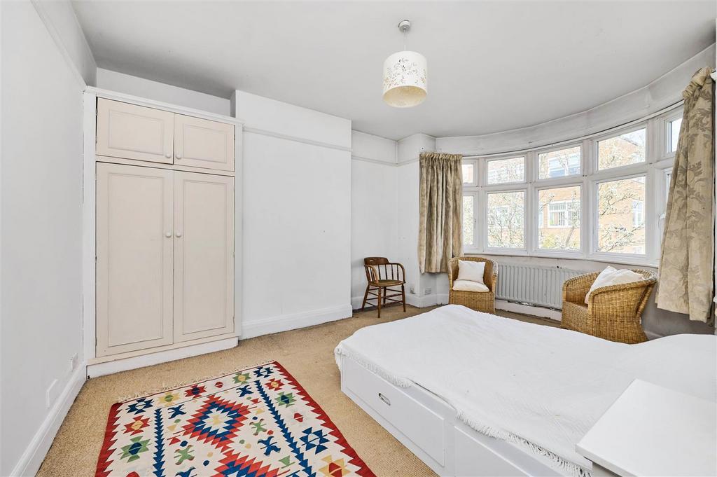 James Anderson - Larches Avenue  SW14 18.jpg