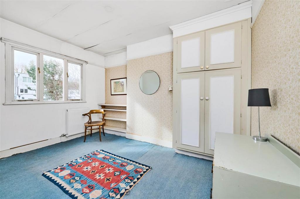 James Anderson - Larches Avenue  SW14 22.jpg