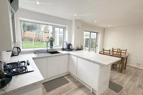 1 Thorpe Close, Sutton Coldfield, B75 6SB