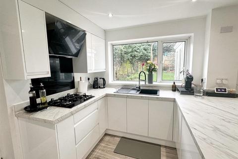 1 Thorpe Close, Sutton Coldfield, B75 6SB