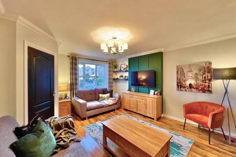 90 Doveside Drive, Darfield, Barnsley, S73 9NW