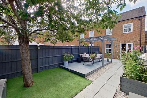 3 bedroom end of terrace house for sale, Enigma Place, Bletchley, Milton Keynes