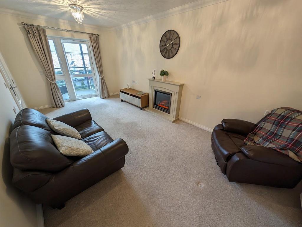 24 Trewin Lodge lounge2.jpg