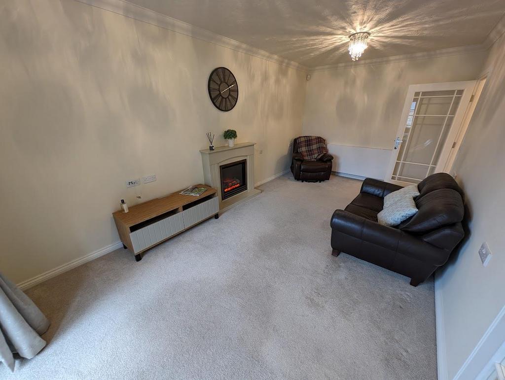24 Trewin Lodge lounge 1.jpg