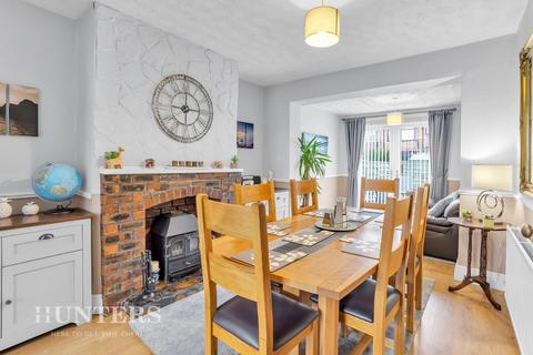 3 bedroom semi-detached house for sale, Thorley Close, Chadderton, Oldham