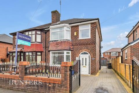 16 Thorley Close, Chadderton, Oldham, OL9 8DT