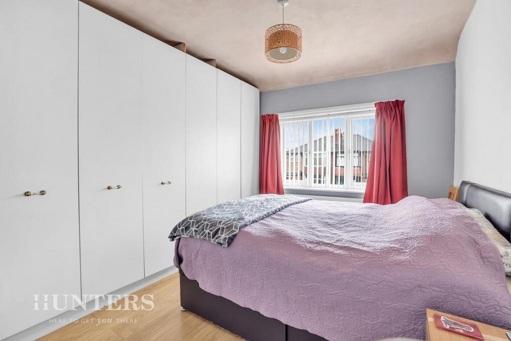 Bed 1.jpg