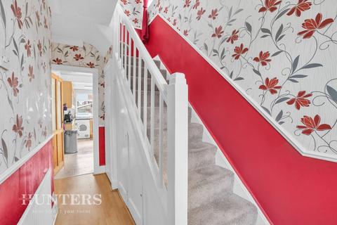 16 Thorley Close, Chadderton, Oldham, OL9 8DT