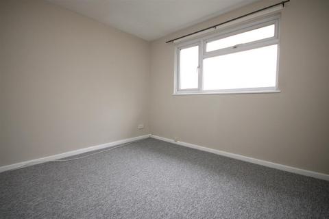 3 bedroom house to rent - Rowan Close, Guildford