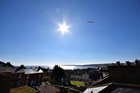 3 bedroom end of terrace house for sale, St. Marys Walk, Scarborough