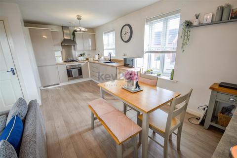 2 bedroom flat for sale - Vicarage Walk, Clowne, Chesterfield, S43