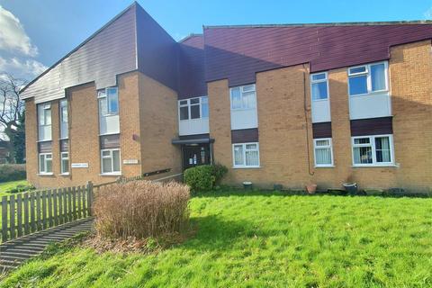 16 Aviemore Close, Nuneaton, CV10 7JJ