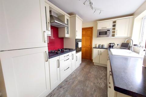 3 bedroom end of terrace house for sale, Summerfield Road, Stourport-On-Severn