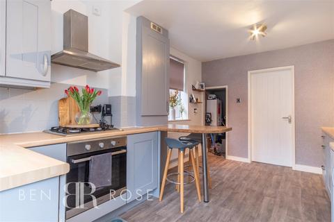 30 Earnshaw Drive, Leyland, PR25 1GS