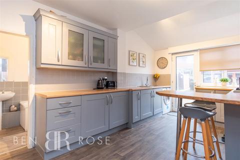 30 Earnshaw Drive, Leyland, PR25 1GS