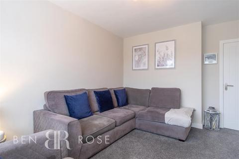 30 Earnshaw Drive, Leyland, PR25 1GS