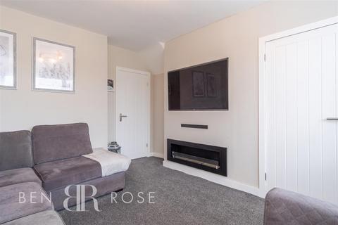 30 Earnshaw Drive, Leyland, PR25 1GS