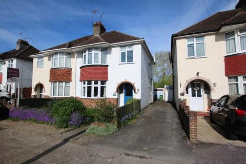 12 Sunmead Close, Fetcham, Leatherhead, KT22 9AP