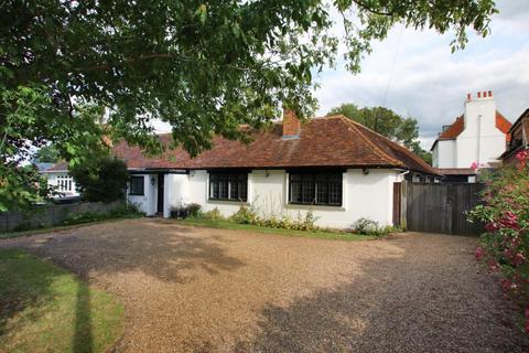 3 bedroom semi-detached bungalow for sale, LODGE ROAD, FETCHAM, KT22