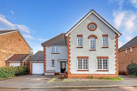 4 bedroom detached house for sale, Harvest Way, Heybridge, Maldon