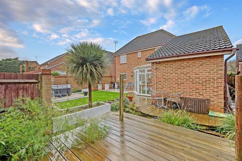 4 bedroom detached house for sale, Harvest Way, Heybridge, Maldon