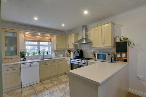 4 bedroom detached house for sale, Farriers Way, Warboys