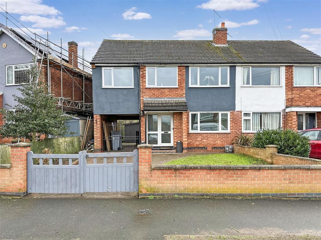 Riverside Road, Newark 5 bed semidetached house for sale £240,000