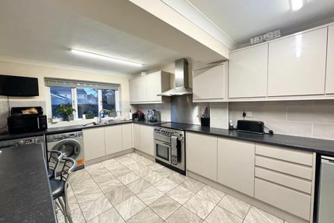 4 bedroom house for sale, Chillerton, Netley Abbey, Southampton