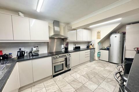 4 bedroom house for sale, Chillerton, Netley Abbey, Southampton