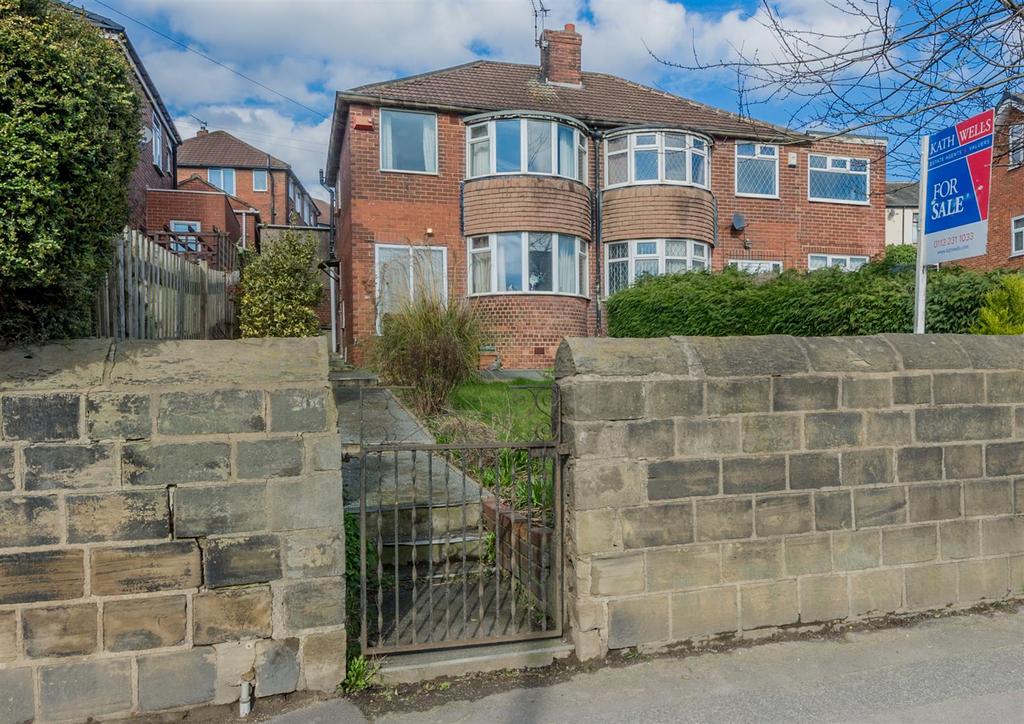Whitehall Road, Leeds 3 bed semidetached house for sale £175,000