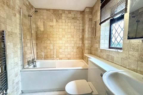 30 Verdant Vale, Northampton, NN4 0SQ