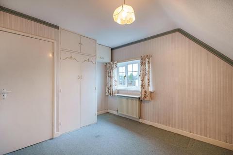 2 bedroom semi-detached bungalow for sale, Beechwood Close, Leeds LS18