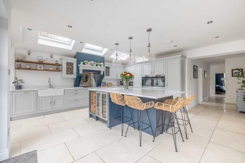 Purton Cottage Parsonage Lane, Farnham Common, Slough, SL2 3NX