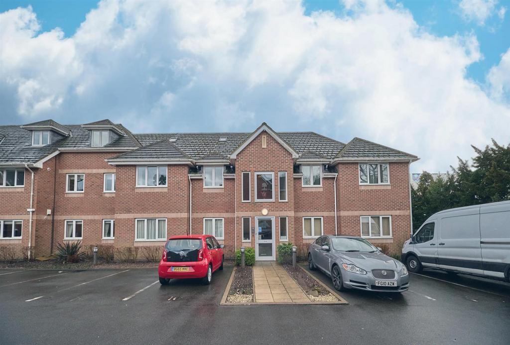 Ward Close, Barwell 2 bed flat for sale £220,000